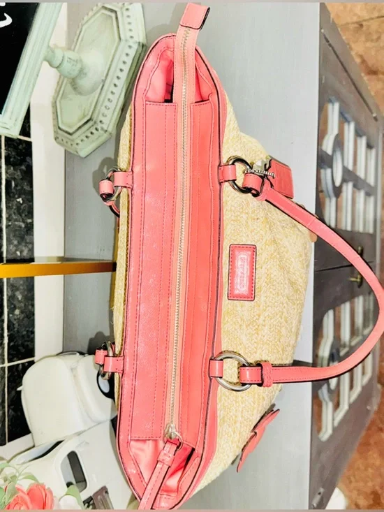 Coach Straw Leather Flower Appliqué Tote Handbag F29861 - 2013 Salmon Beige EUC - Picture 13 of 14